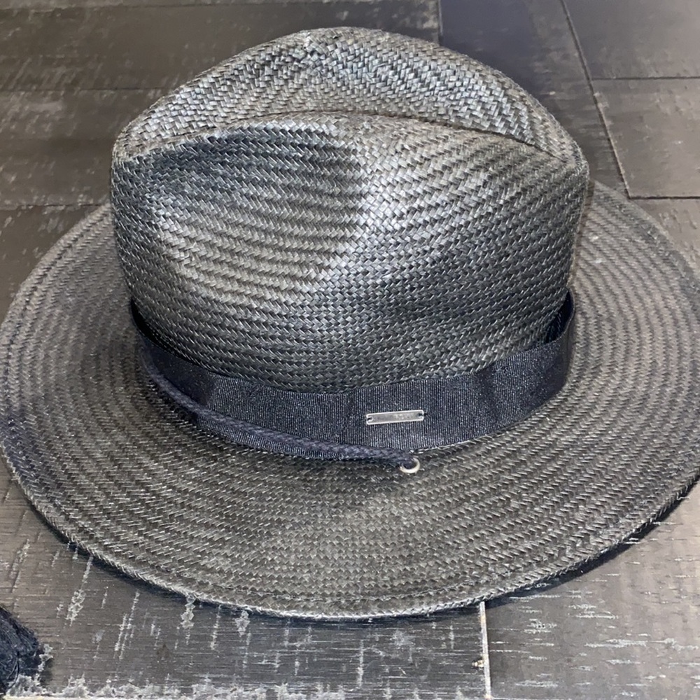 Host Pick 🎉💕Roxy M/L Black Beach Boho Vacation Straw Hat Tassel​​ - Picture 3 of 9